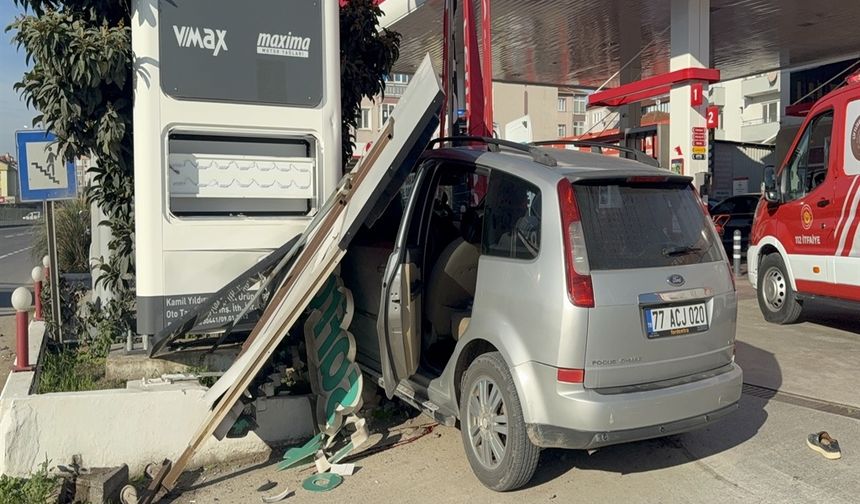 Çiftlikköy'de otomobil yayaya çarptı