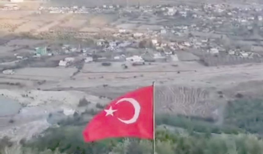 Gaziantep'te 1100 Rakımda Türk Bayrağı