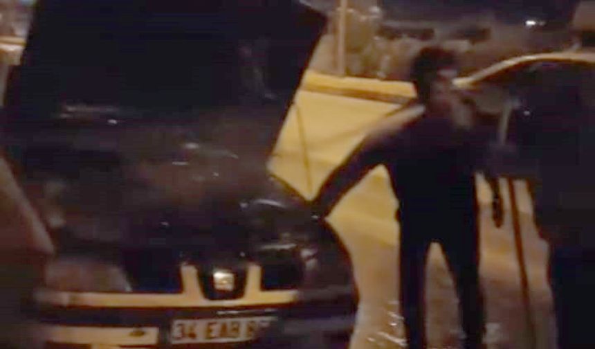 Gaziantep'te seyir halindeki otomobil alevlere teslim oldu