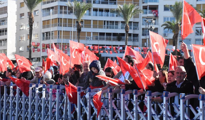 İzmir'de 29 Ekim'de Cumhuriyet ruhu coşkusu
