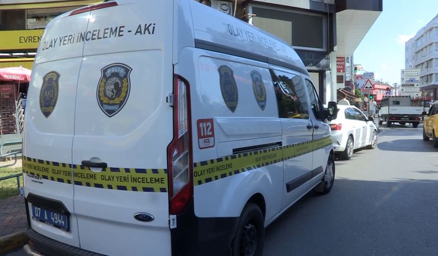 Kuyumcu dükkanından 4 kilo altın çaldılar