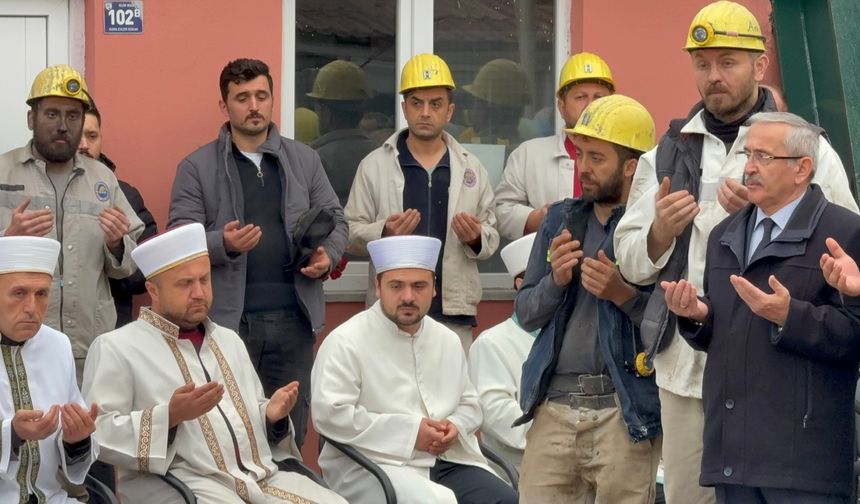 Maden faciasında ölenler anıldı