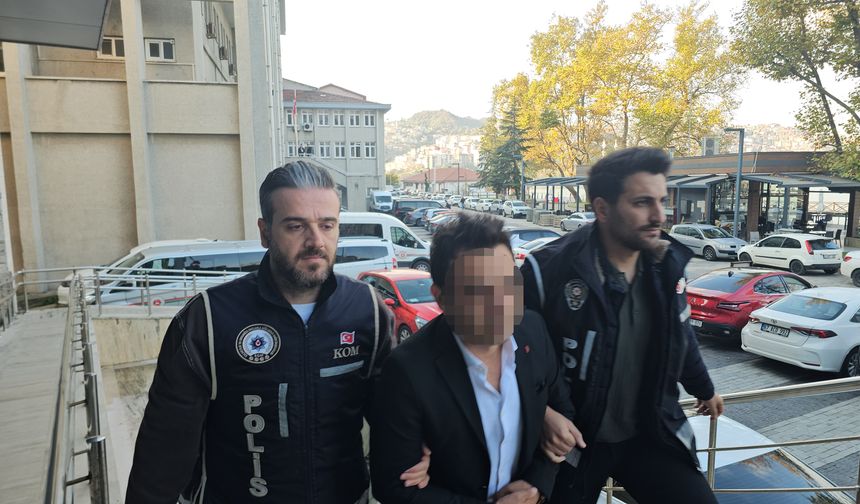 Rıza dışında kürtaj yaptıkları öne sürülen 2 doktor gözaltına alındı