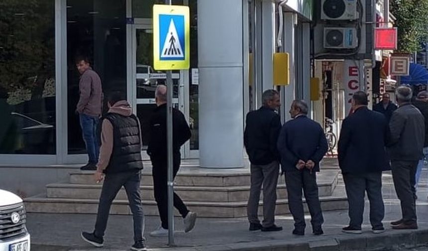 Samsun'da kurusıkı tabancayla banka soydu