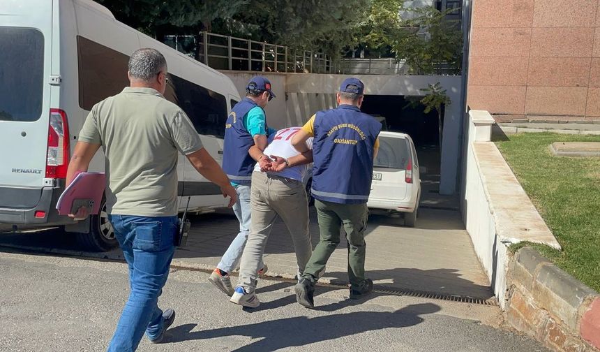 Tartıştığı ağabeyini maket bıçağıyla öldürdü