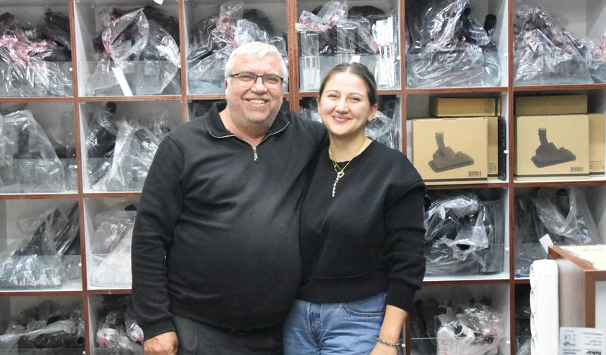 Baba ile 2 Kızı, 15 Yıldır Birlikte Çalışıyor