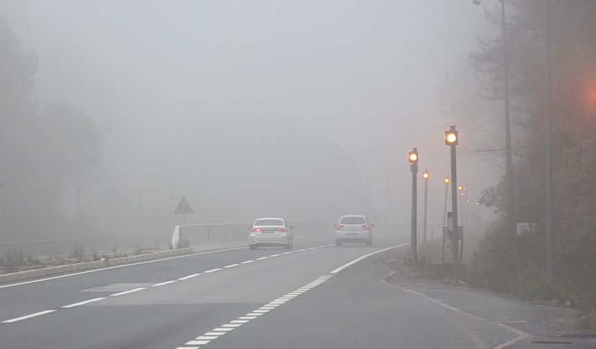 Bolu Dağı'nda sis etkisini gösterdi