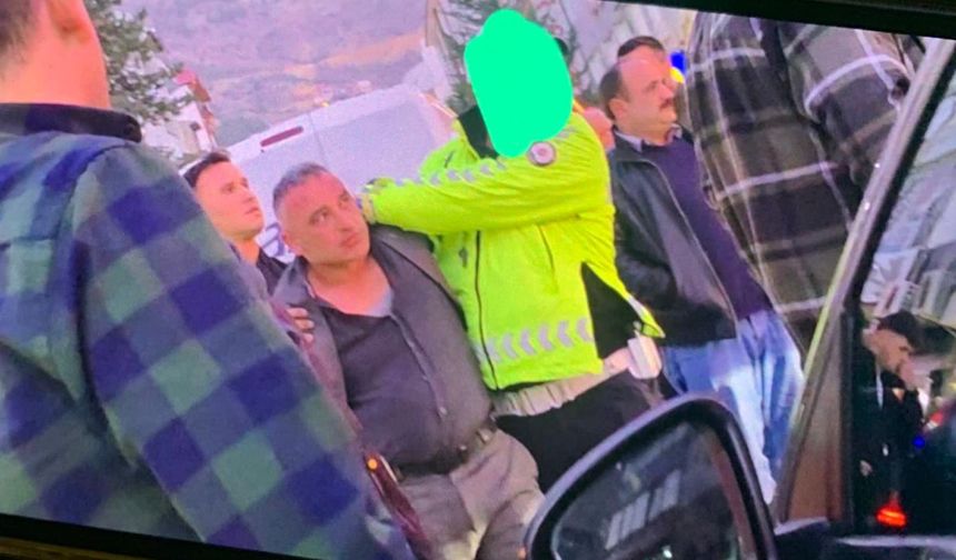 Boşanma aşamasındaki eşini sokak ortasında ağır yaraladı