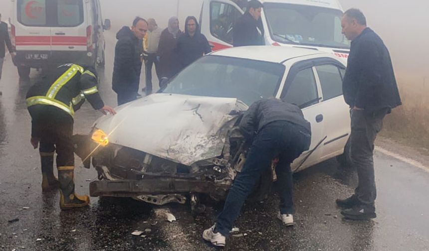 Çorum'da sis kazası: 5 yaralı