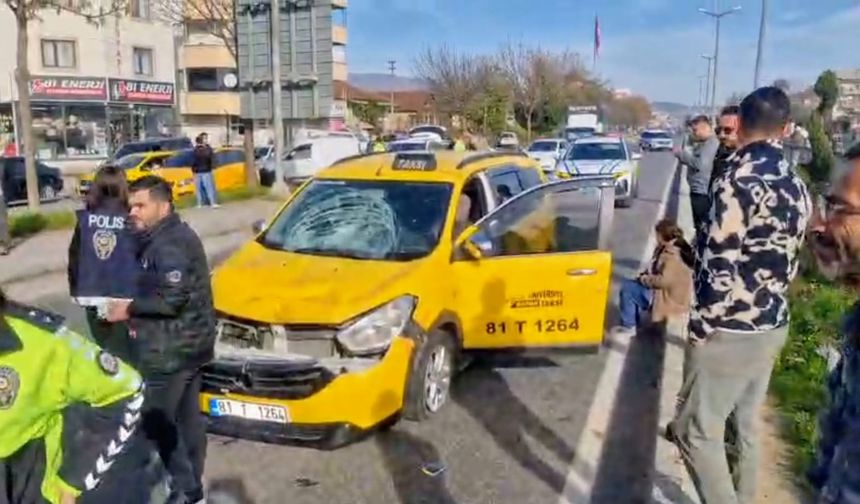 Düzce'de taksi yayaya çarptı