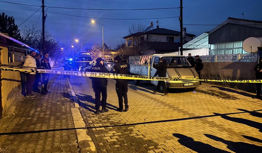 Erzincan'da baba ve oğlu evde ölü olarak bulundu