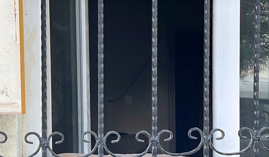 Kocaeli'de binada çıkan yangında 2 yaşındaki Ersin hayatını kaybetti