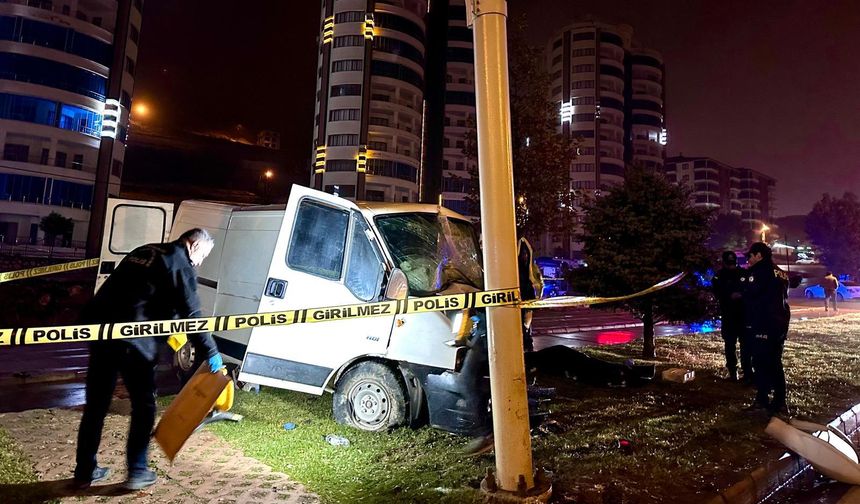 Malatya’da minibüs sürücüsü kazada öldü