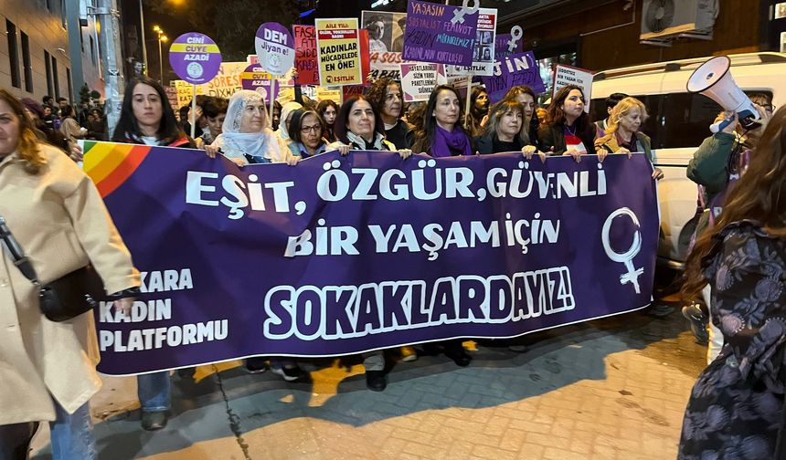 Feminist Gece Yürüyüşü Başladı
