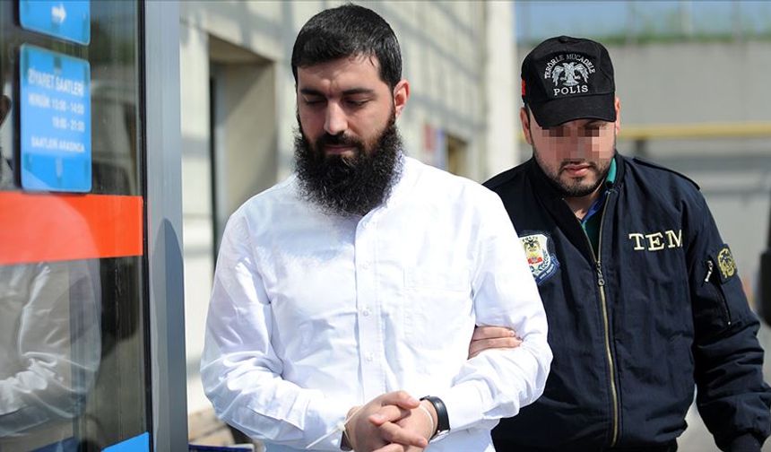 Halis Bayancuk İzmir’de gözaltına alındı