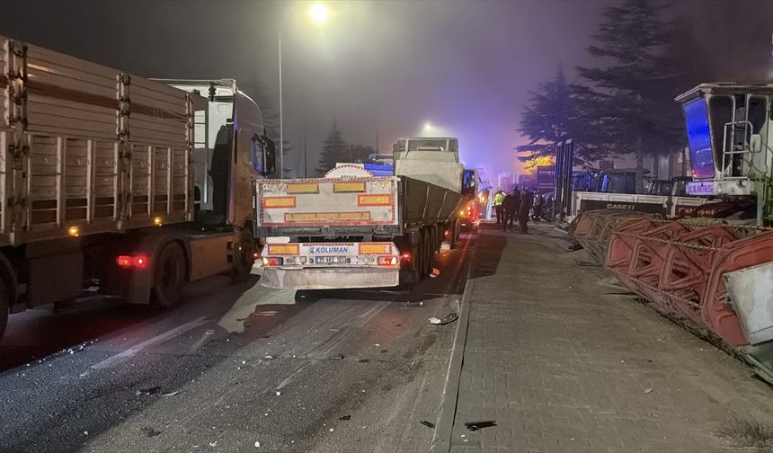 Eskişehir'de korkutan servis minibüsü kazası