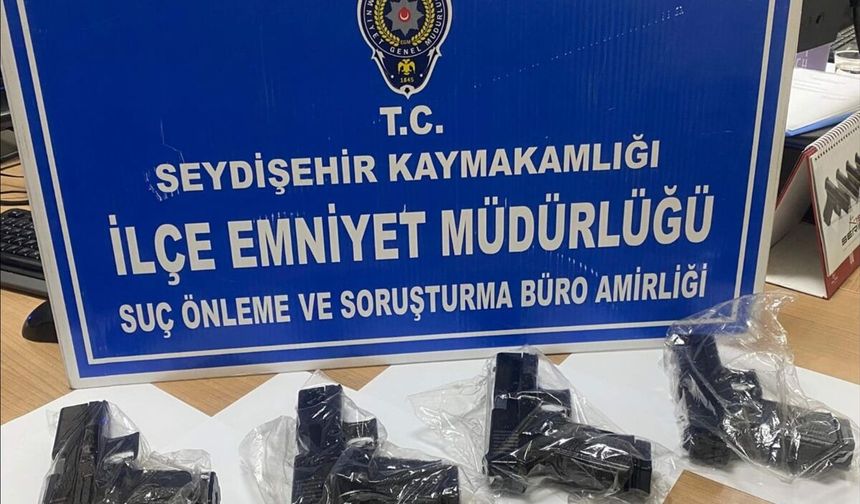 Ruhsatsız silah satmak isterken yakalandı