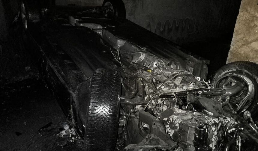 Sivas'ta Otomobil Devrildi