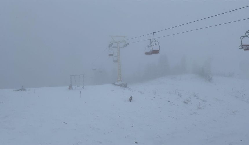 Uludağ'da kar yağışı