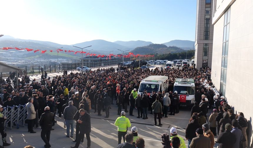 DEAŞ operasyonunda şehit olan polisler için tören