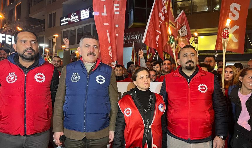 İzmir'de belediye işçileri eylemin ikinci gününde
