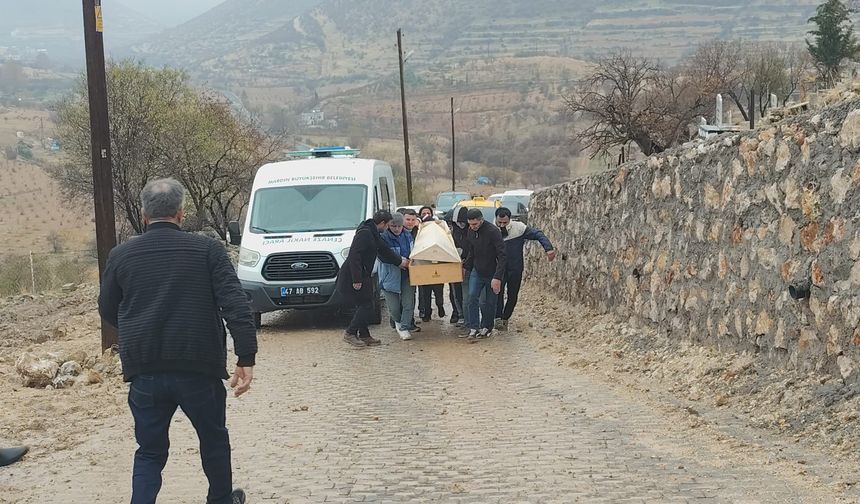 Mardin'deki zincirleme kazada hayatını kaybedenler defnedildi