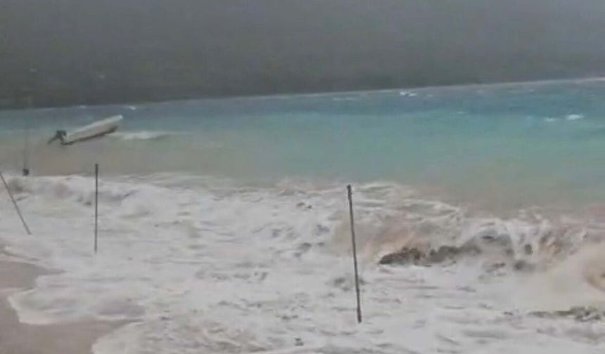 Muğla'da fırtına hayatı olumsuz etkiledi