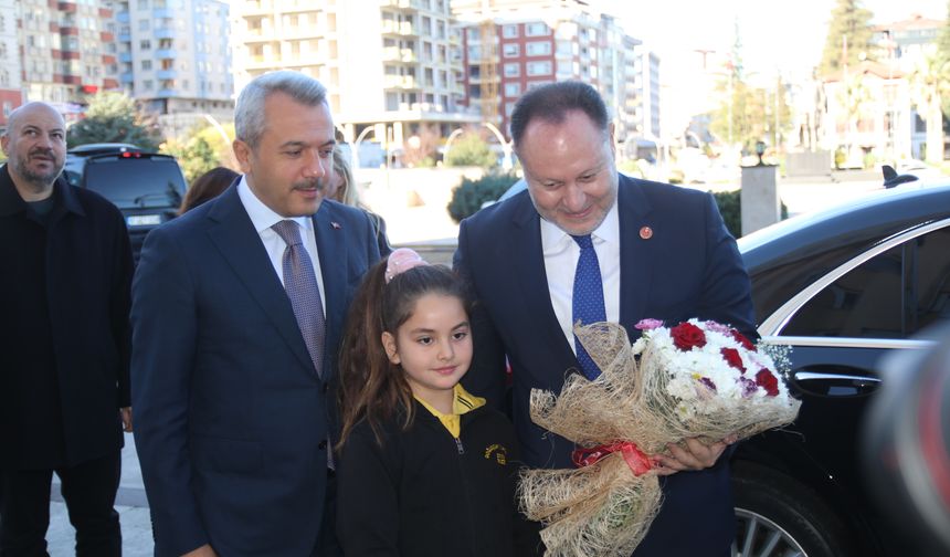 Öztürkler Rize!de konuştu