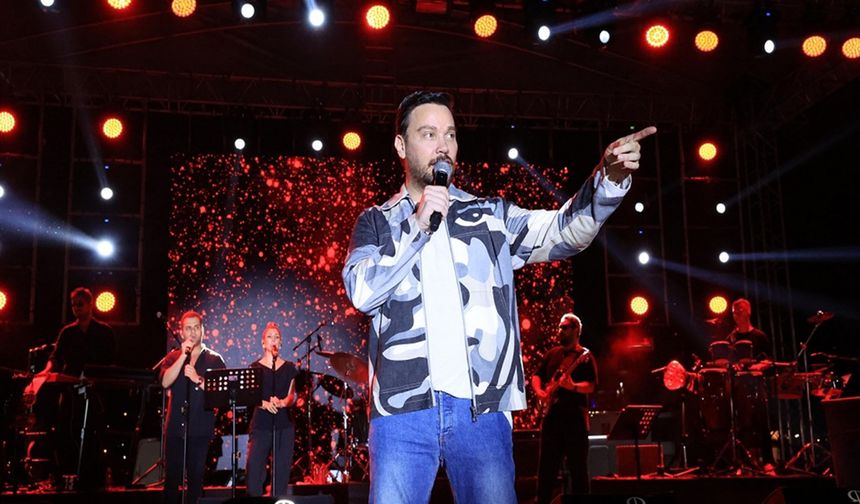 Ünlü Sanatçı Sinan Akçıl'a Şok! İcra Takibi