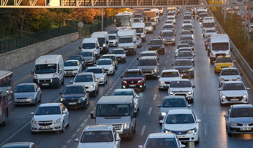 Başkentte bayram dönüşü trafik yoğunluğu
