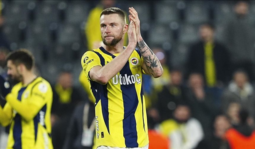 Fenerbahçe'de Şok Sakatlık! Skriniar Derbiye Yetişecek Mi? İşte Kaçıracağı Maçlar...