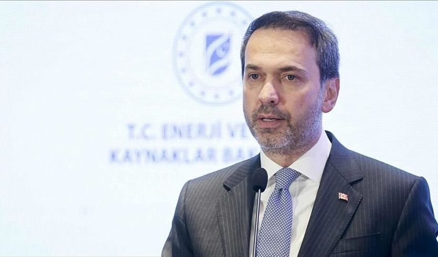 Bakan Bayraktar: "Ekipler kesintisiz enerji akışı için 7 gün 24 saat sahada"