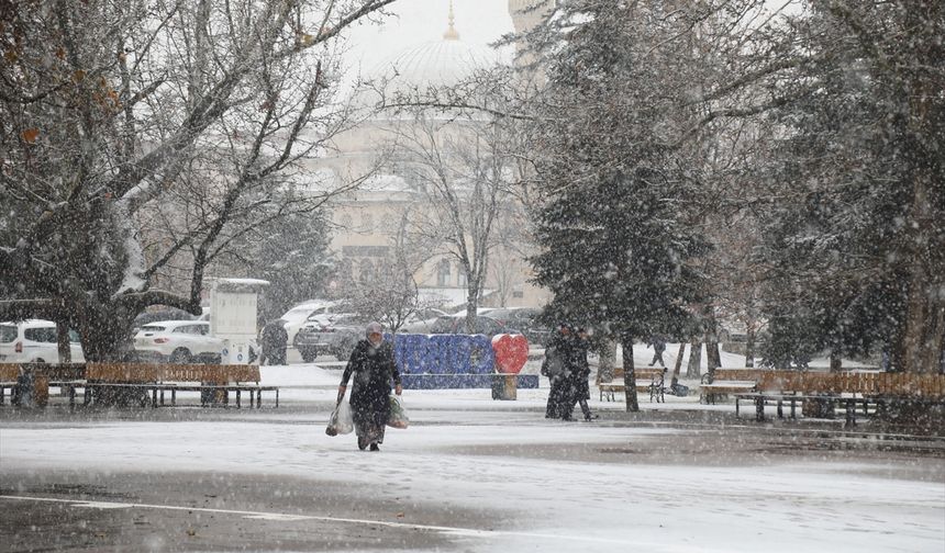 Çubuk Beyaza Büründü