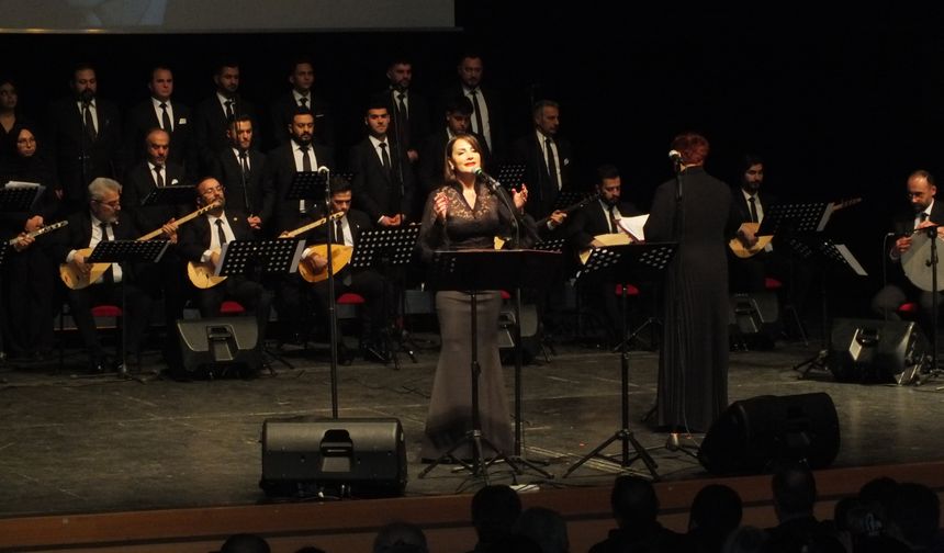 Muzaffer Sarısözen konserle anıldı