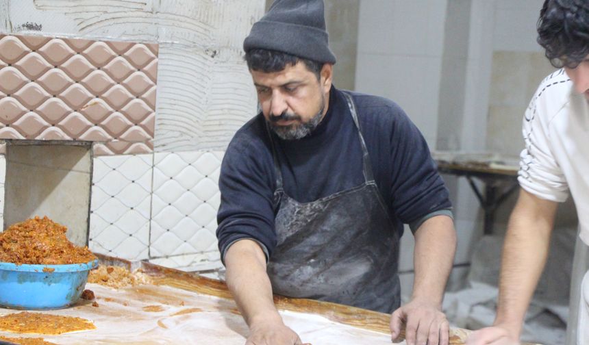 Adana'da çay demlemek için ateşe benzin döktü