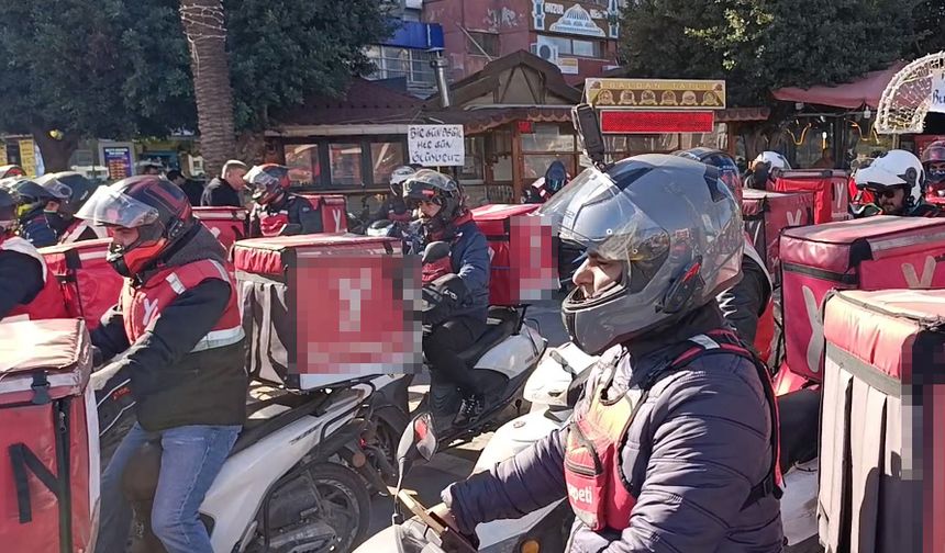 Adana'da kuryeler kontak kapattı