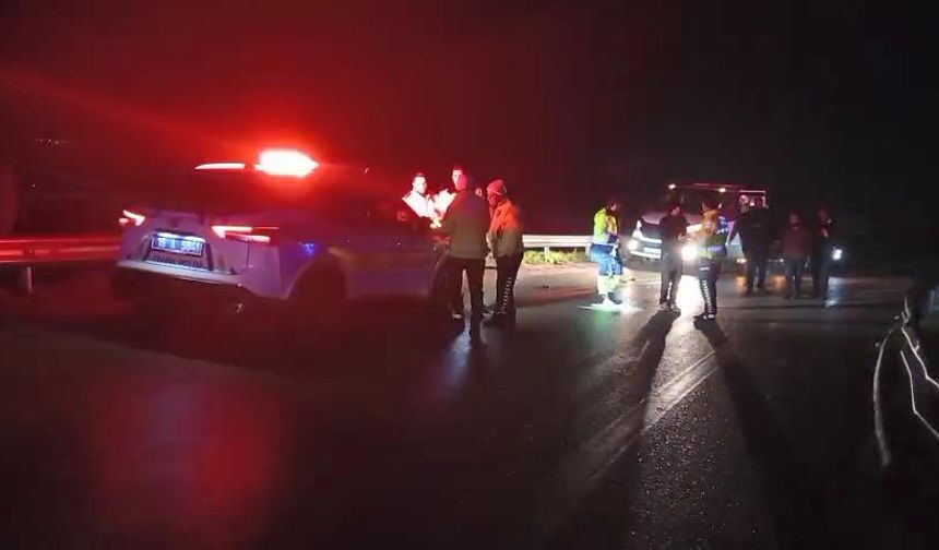 Bursa'da kaza! Otomobil hurdaya döndü