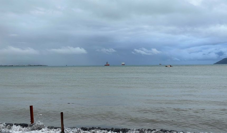 Çanakkale Boğazı'nda denizin rengi değişti