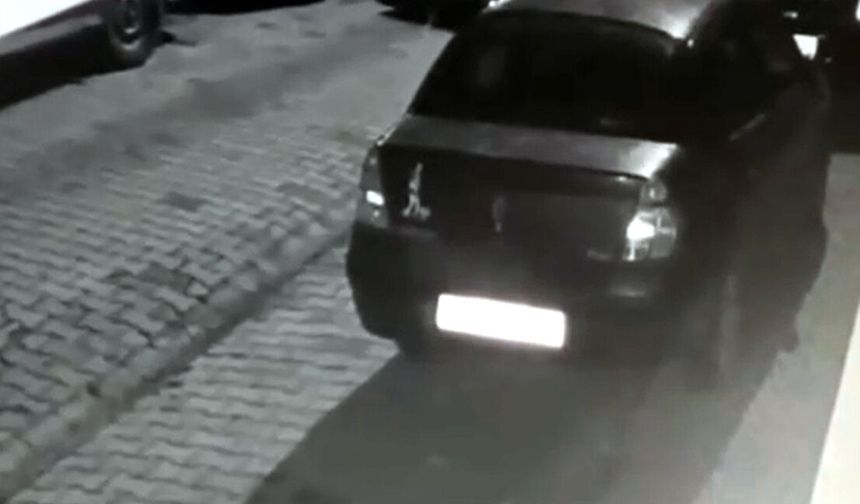 El arabası ile dondurma dolabını çaldı