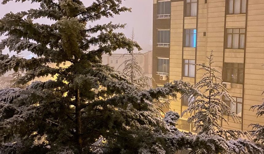 Elazığ'da Eğitime Kar Engel Oldu