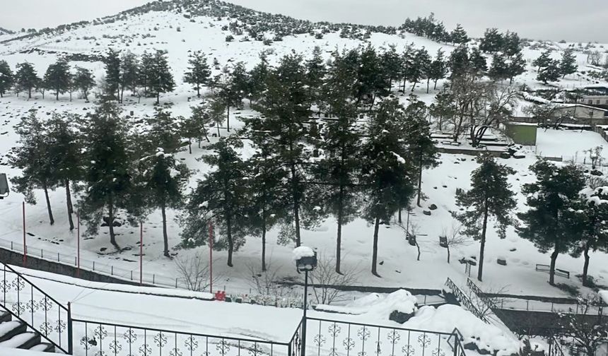 Gaziantep beyaza büründü