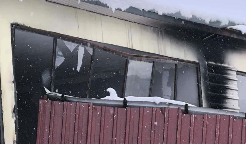 Gaziantep'te kardan dolayı 12 iş yerinin çatısı çöktü