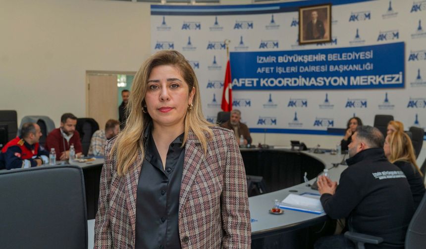 İzmir'de sağanak, yaşamı olumsuz etkiledi