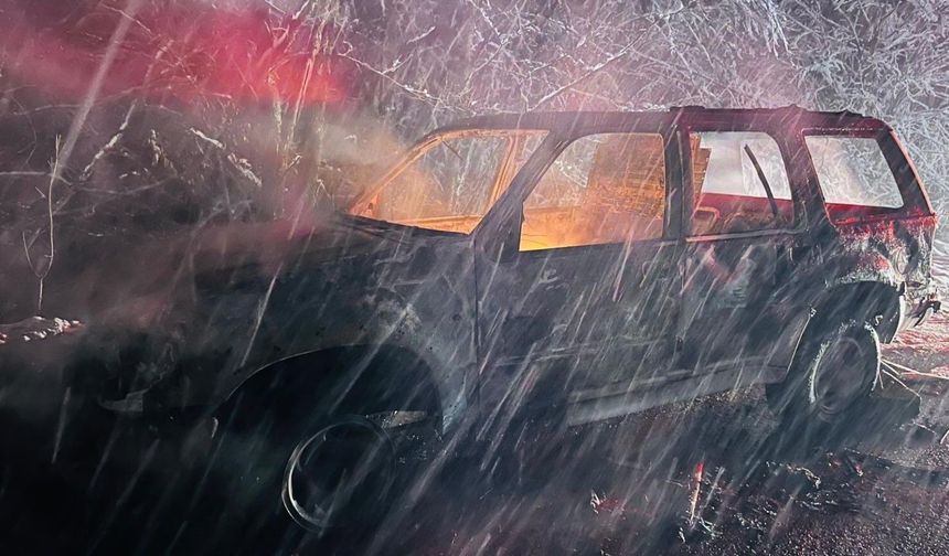 Seyir Halindeyken Alev Alan Cip Tutuştu