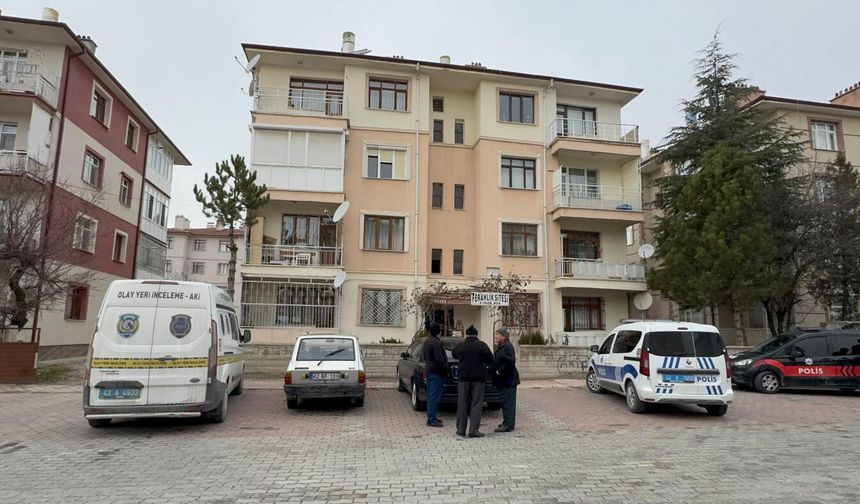 Tüfeğini temizlemek isterken yaralandı