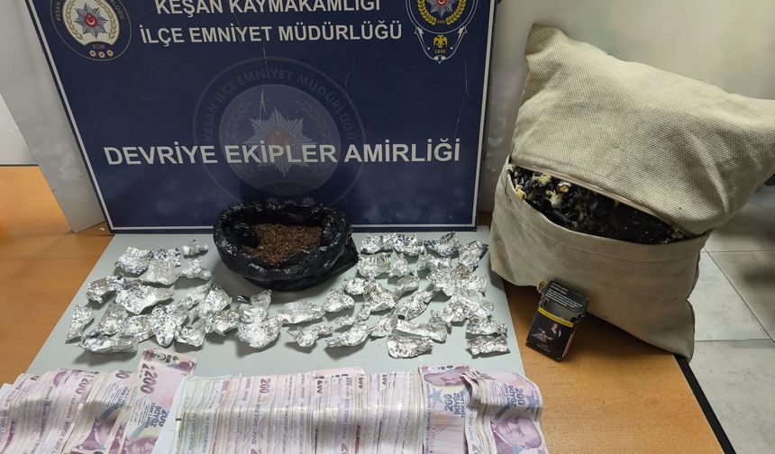 Yastığın içinden uyuşturucu çıktı