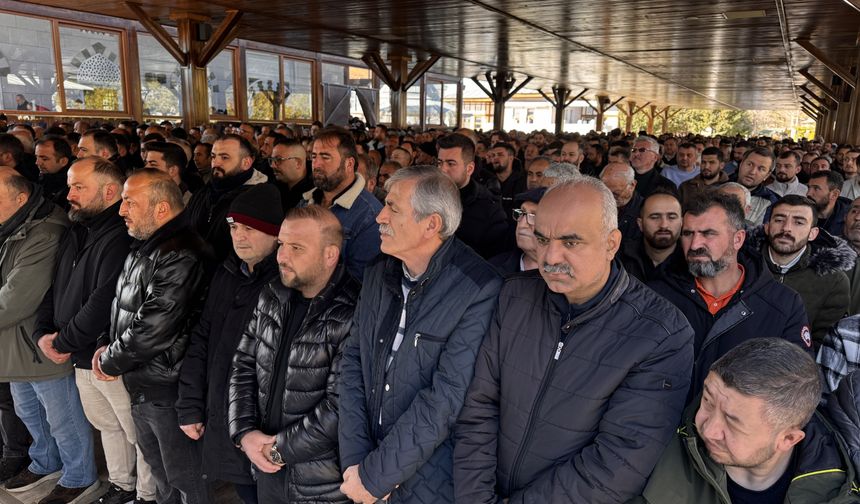 Aksaray'da eski eşi tarafından öldürülen kadının cenazesi defnedildi