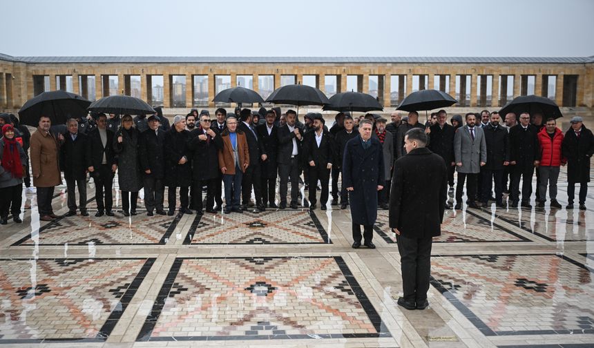Gençlerbirliği yönetimi, Anıtkabir'i ziyaret etti