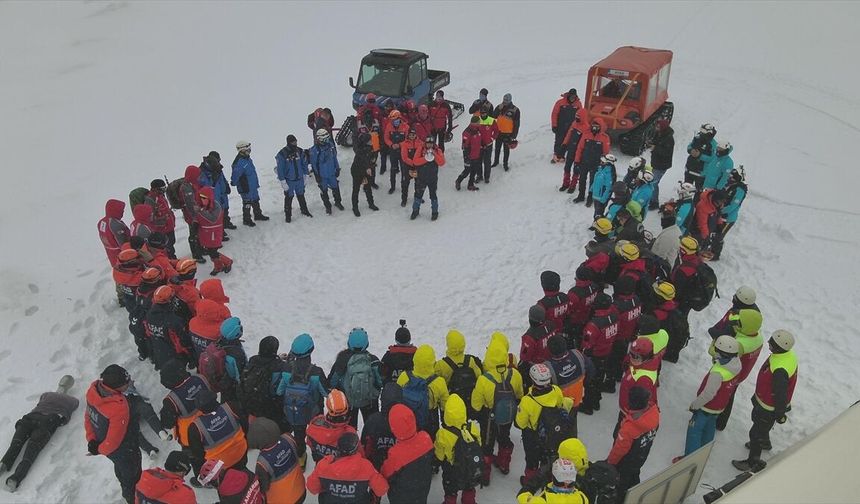 Kayseri'de Çığda Arama Kurtarma Tatbikatı
