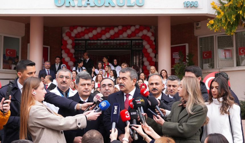 Ankara'da Ders Zili Yeniden Çaldı